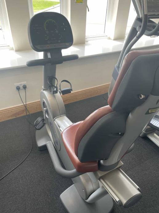 Technogym Set Fitnes Sprava Za Snagu I Kardio Sprava