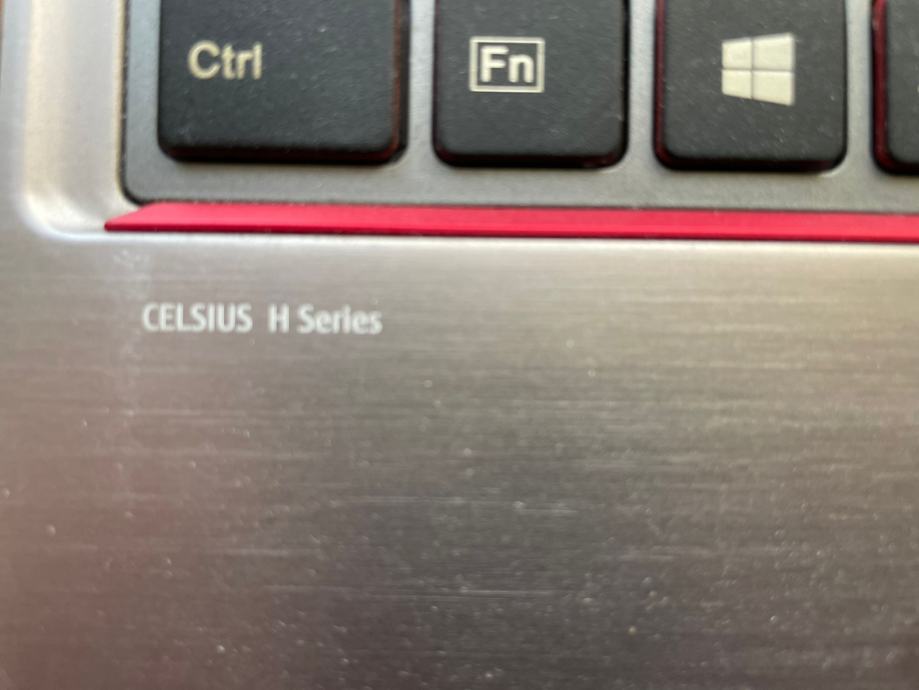 Fujitsu Celsius H Series I Hq