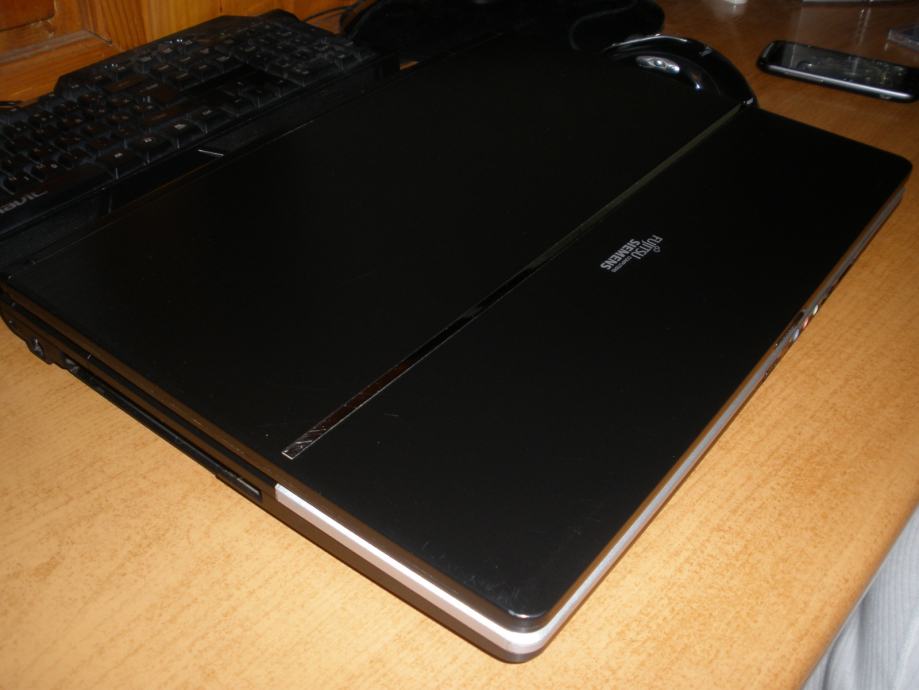 Fujitsu Siemens Amilo Xa