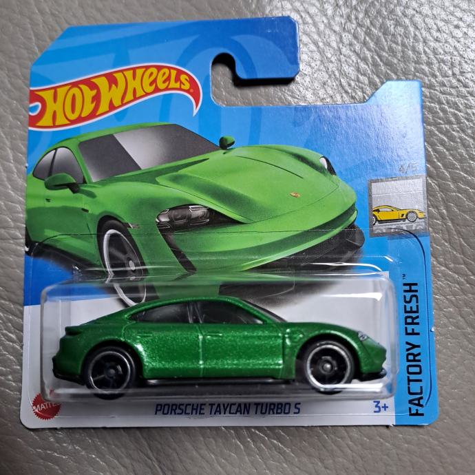 Hot Wheels Porsche Taycan Turbo S