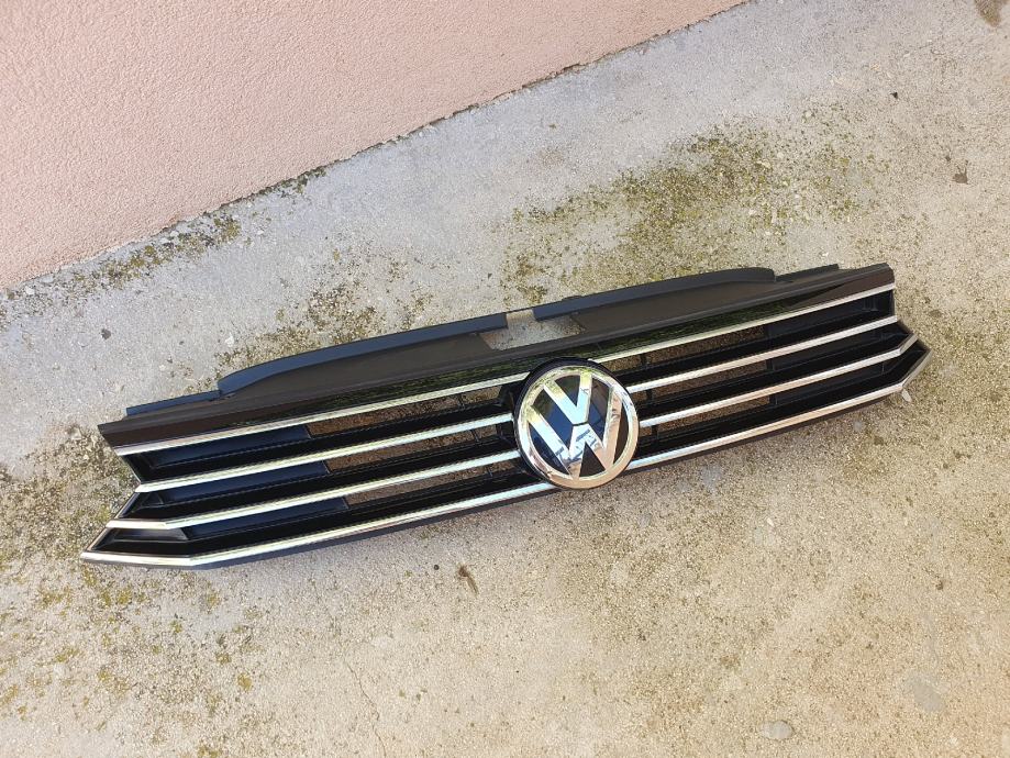 Vw Passat B Prednja Maska Grill G D