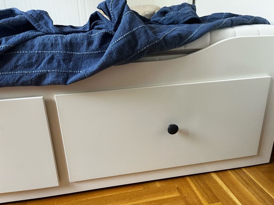 Ikea Hemnes Dnevni Krevet S Oba Madraca I Tri Ladice