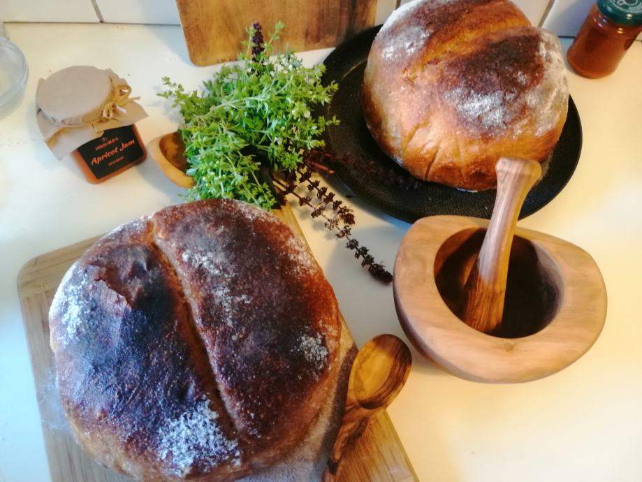 Sourdough Kruh Doma I Kruh Od Divljeg Kvasca