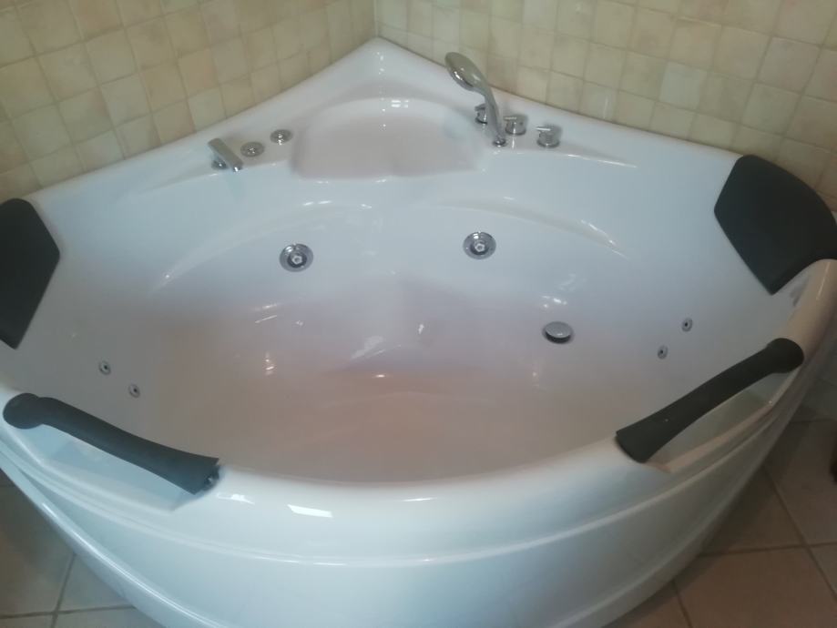 Hidromasažna kada kutna 150cm jacuzzi Povoljno