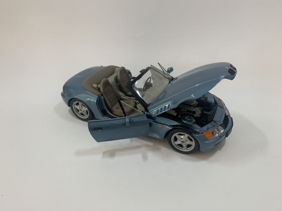 Bmw Z Roadster James Bond Goldeneye Ut Models Autic Model