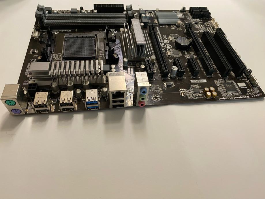 Matična ploča Gigabyte GA 970A DS3P FX socket AM3