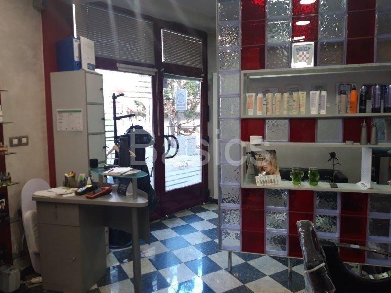 AVENIJA DUBRAVA dvorišni lokal opremljen za frizerski salon 30 m2