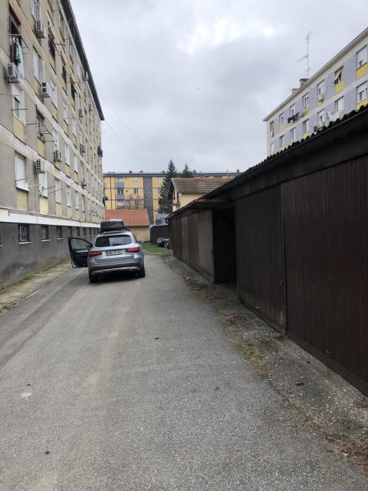 Garaža Zagreb Srednjaci 13 m2 prodaja