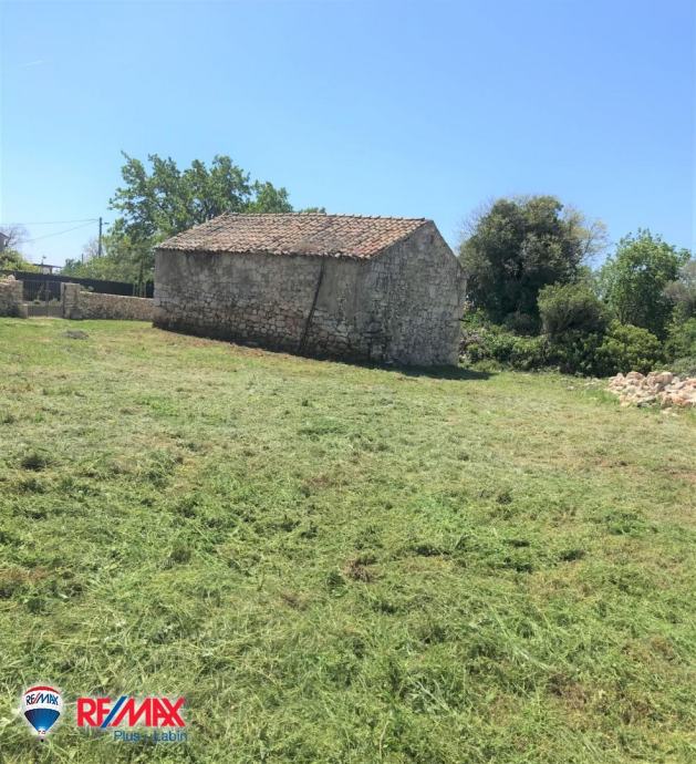 ISTRA LABIN OKOLICA IMANJE SA DVIJE KAMENE KUĆE I BAZENOM prodaja