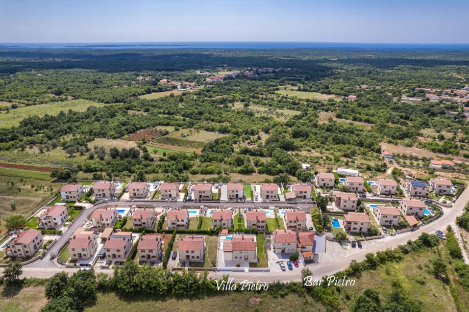 Poslovno Stambena Zgrada Restoran Stan Sa Pogledom Na More Prodaja