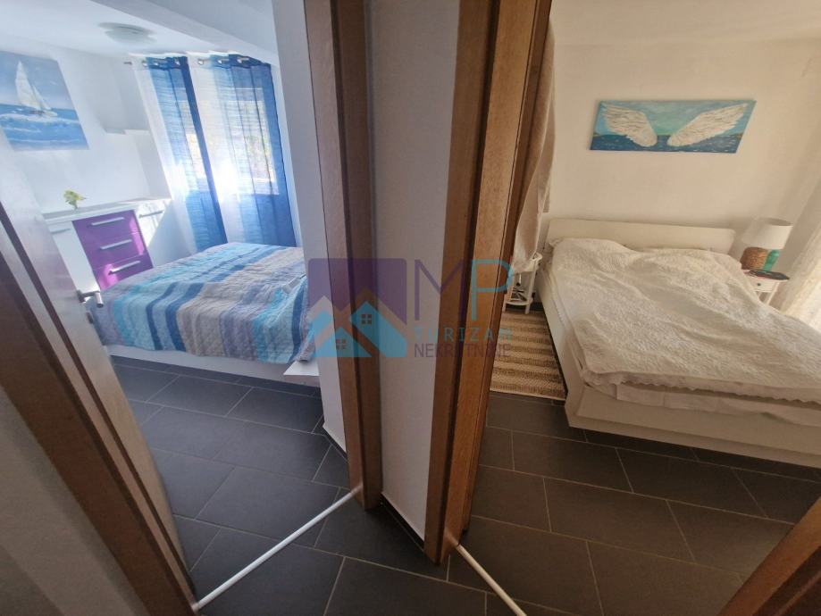 Medulin Po Esi Apartman U Prizemlju Sa Bazenom Metara Do Mora