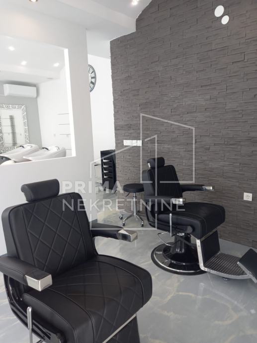 Opremljen Frizerski Salon 35 M2 Dubrava Iznajmljivanje