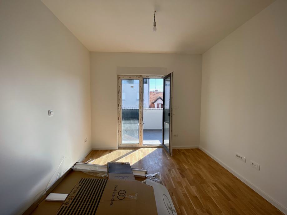 Penthouse stan novogradnja Trešnjevka 4S DB 141 28m2 parking i krov