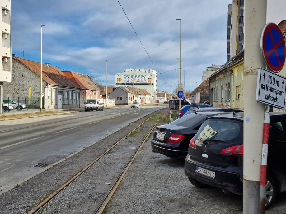 Poslovni prostor Osijek uslužna djelatnost 65 36 m2 iznajmljivanje