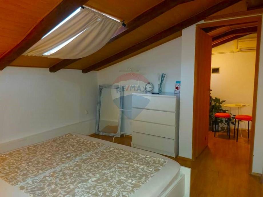 Rovinj prekrasan dvoetažni stan s pogledom na more 70m2 prodaja