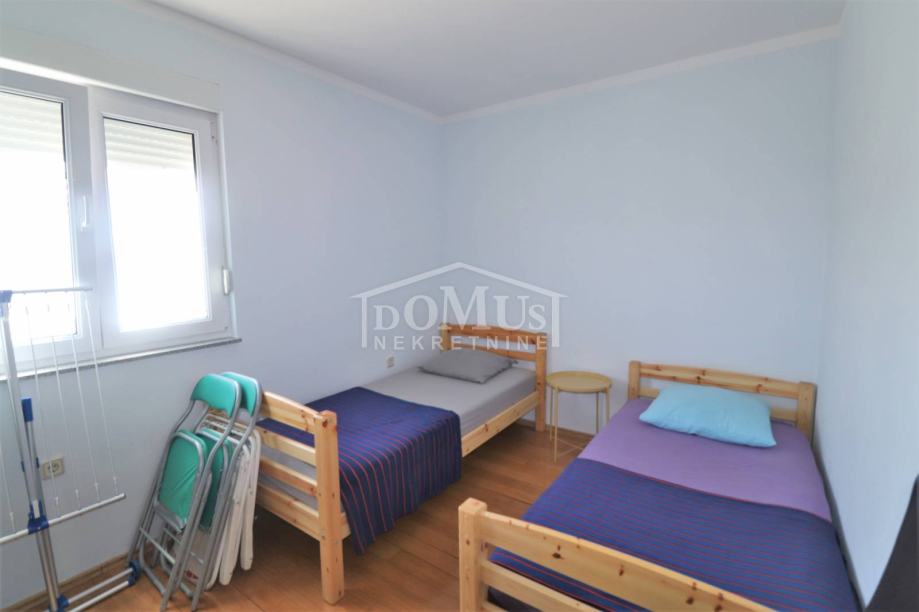 Srima Soban Apartman M Atraktivna Lokacija M Do Pla E