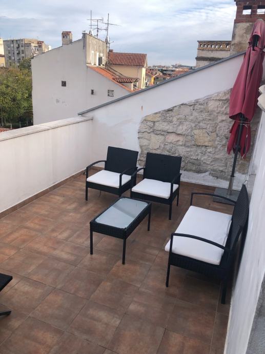 Pula Centar Pula Penthouse S Pogledom Na Gradsku Jezgru Prodaja