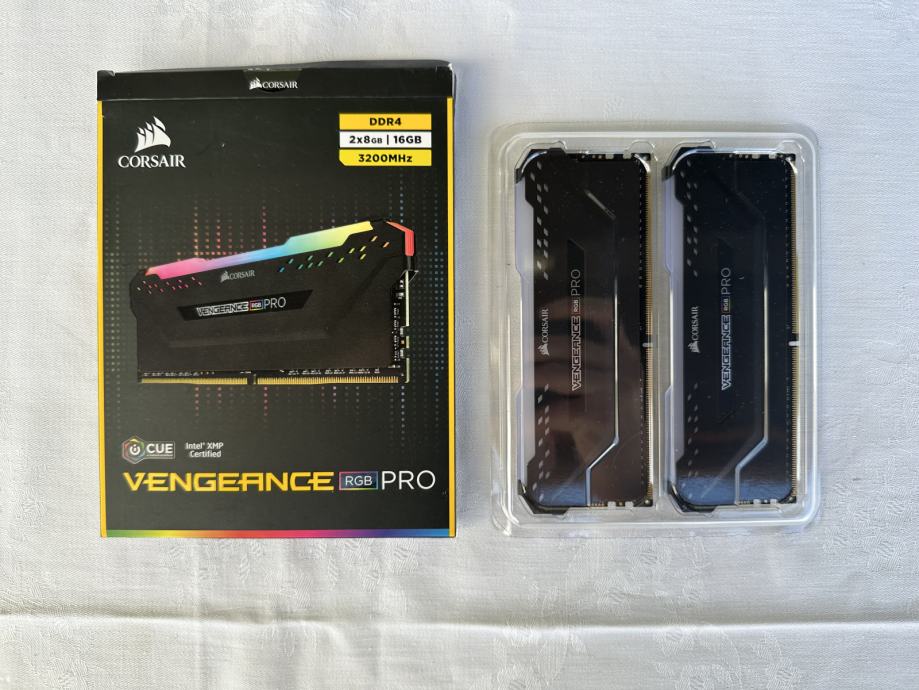 CORSAIR VENGEANCE RGB PRO 16GB 2 X 8GB DDR4 3200MHz C16