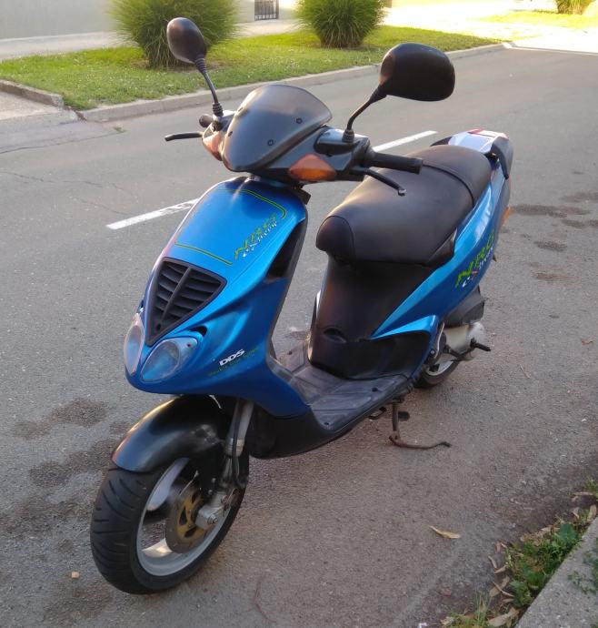 Piaggio NRG Extreme 49 cm3 potpuno ispravan odlično stanje 1999 god