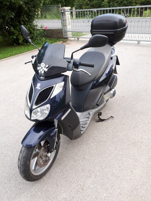 Aprilia Sportcity 200 Cm3 2007 God