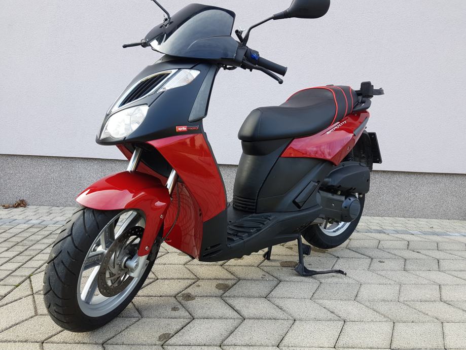 Aprilia Sportcity Cm God