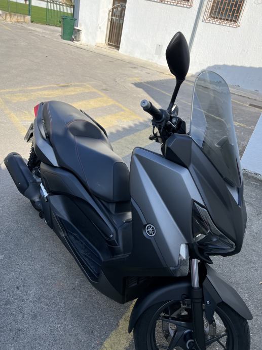 Yamaha Xmax Cm God