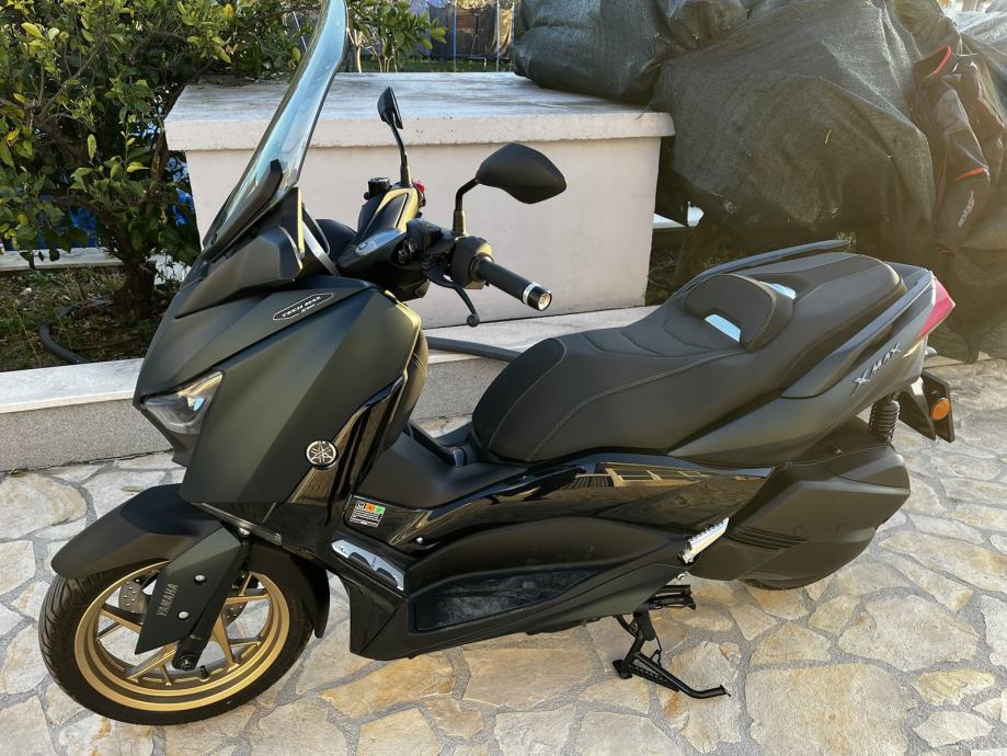 Yamaha Xmax Tech Max Dark Petrol God