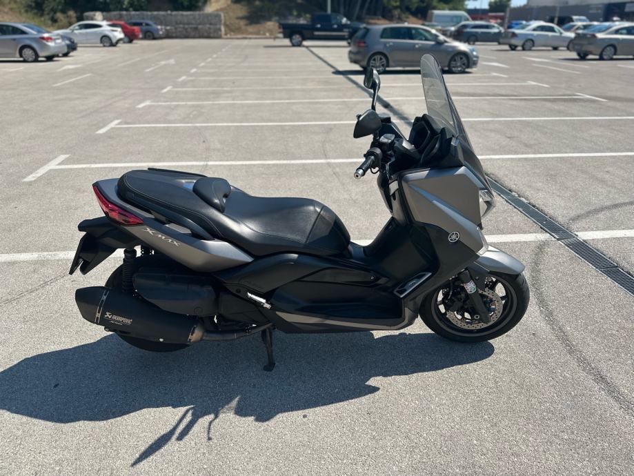 Yamaha Xmax 400 cm3 Akrapovič 2013 god