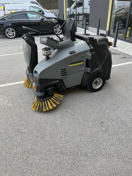 Karcher KM 105 100 R Bp Pack KSSB Stroj Za Metenje