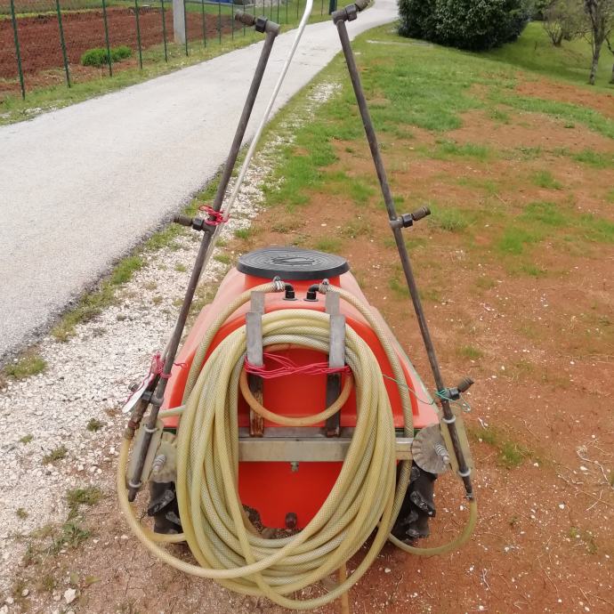 Za špricanje vinograda i voćnjaka