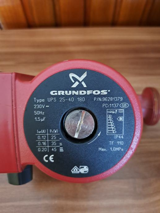 Grundfos Pumpa Ups