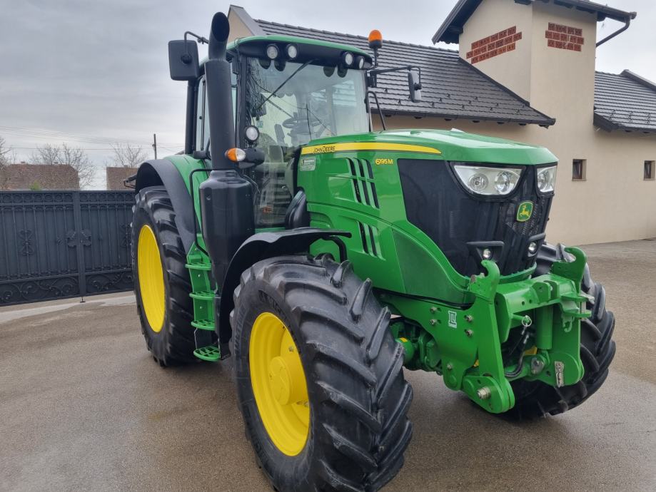 John Deere 6195M