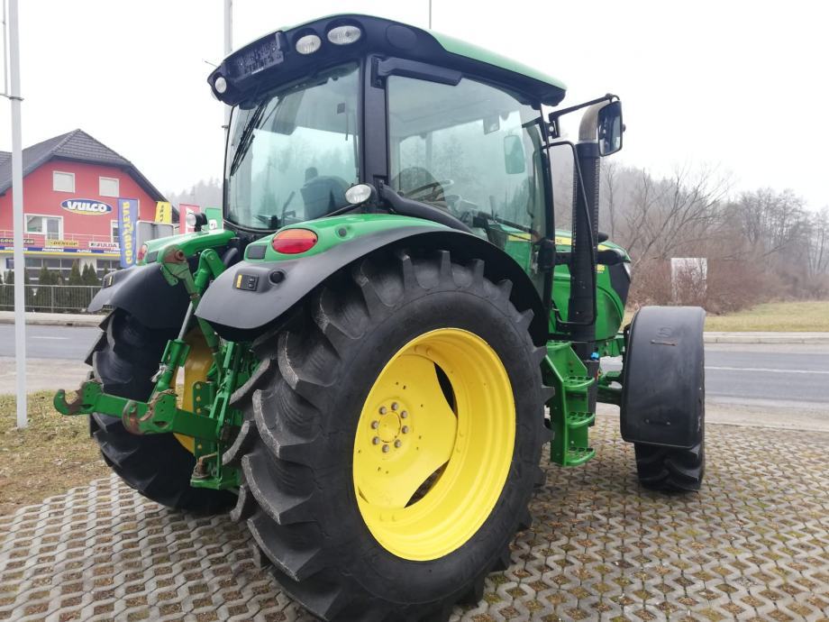 Traktor John Deere R