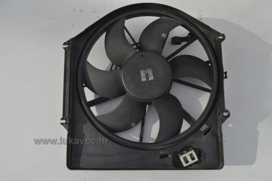 RENAULT CLIO VENTILATOR HLADNJAKA MOTORA 1 9D 7700836311