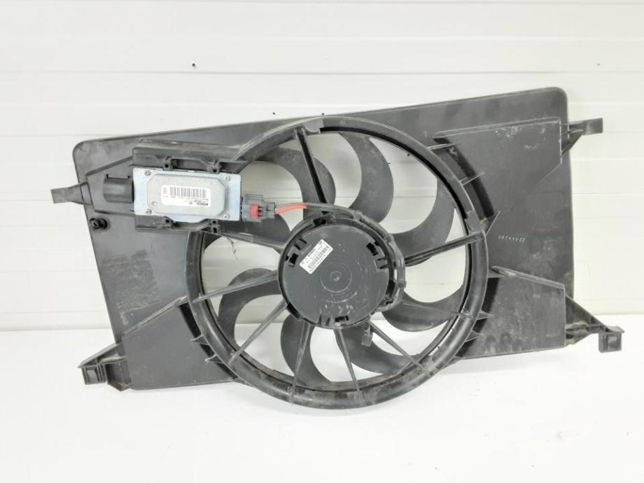 VENTILATOR HLADNJAKA 8V618C607F 0130308447 FORD CMAX 2010 2015