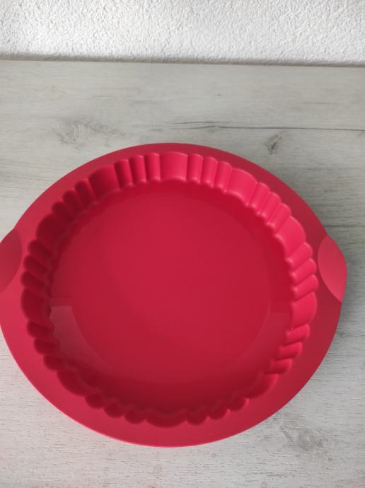 Tupperware silikonski kalup NIJE KORIŠTENO