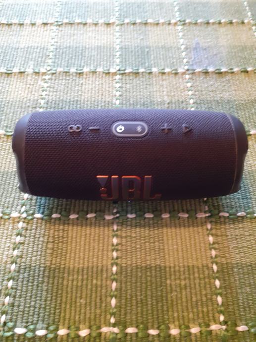 Jbl Charge Crni Bluetooth Prijenosni Zvu Nik Bat H