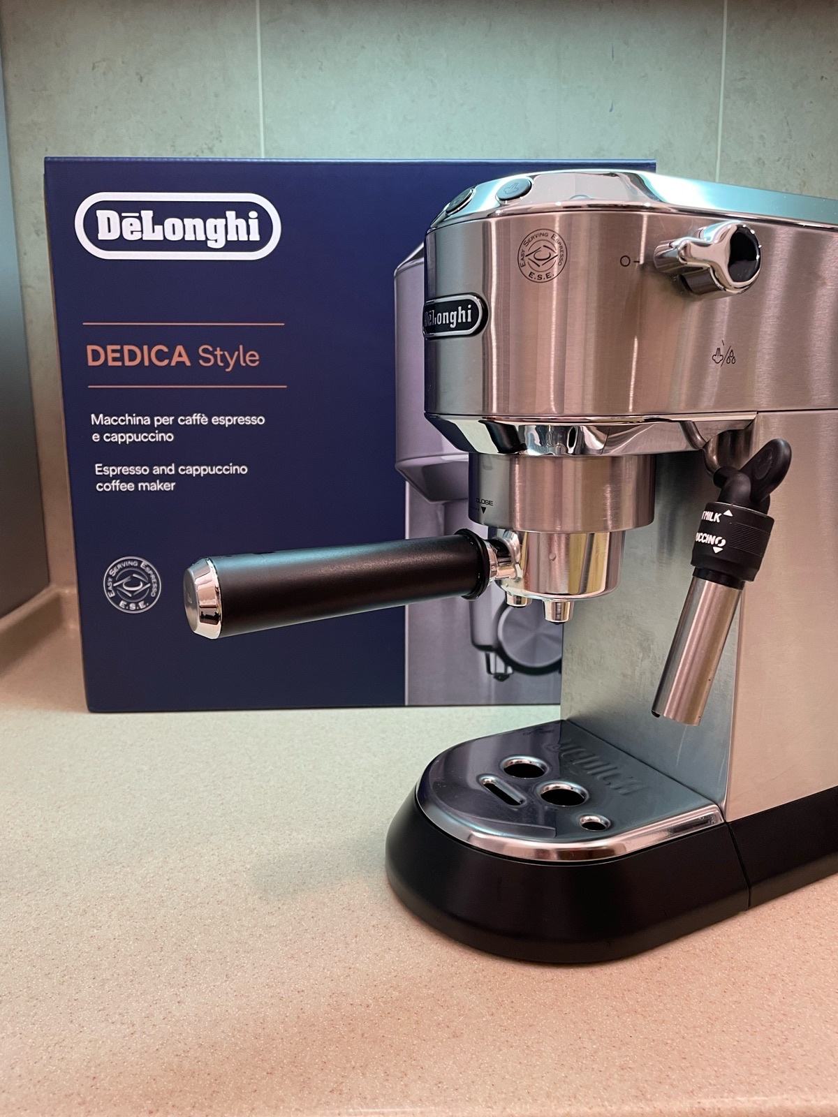 DeLonghi Dedica Style EC685 M Skoro Nov