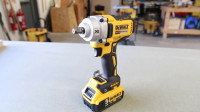 DEWALT DCF894 TYPE 1 AKU ODVIJAČ + BATERIJA. NOVO! R1/ RATE!