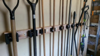 Podesivi zidni nosač/držač za ručne alate(grablje,metle,lopate itd.)