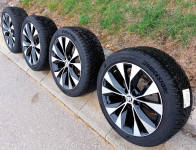 DOT2922 Zimski set SKODA superb 3 original felge 18" rupe 5x112