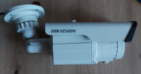 Analogna kamera HIKVISION