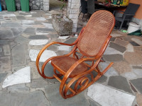 Thonet stolica za ljuljanje