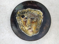 Zidni ukrasni tanjur, "Rimska glava"