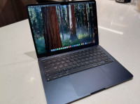 Apple M2 MacBook Air 2022 13.6"