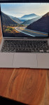 Apple MacBook 13 Air, 256 GB, Space Gray, HR - baterija 97%