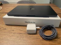 Apple MacBook Air 13.6" (512GB SSD, M2, 8GB)