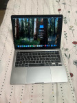 Apple MacBook pro 13” touchbar 16GB