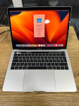 MacBook PRO 13" 2017 i7/8GB RAM /256GB SSD /Nova baterija/ Silver