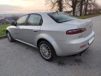 Alfa Romeo 159 1,9 JTDM,može  zamjena I na kartice